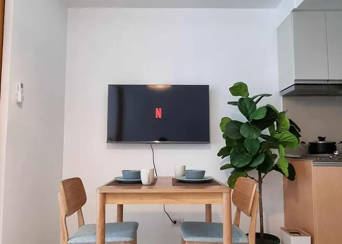 Comforting Luxurious 1-br In Uptown Bgc With Pool