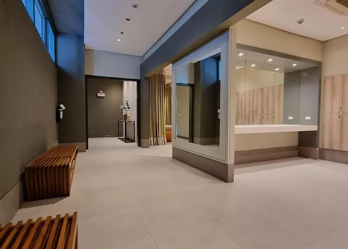 Comforting Luxurious 1-br In Uptown Bgc With Pool Apartment